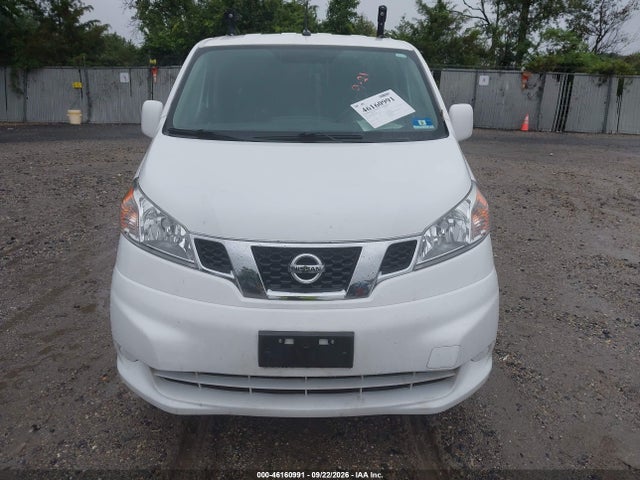 46160991 :رقم المزاد ، 3N6CM0KN3FK695583 vin ، 2015 Nissan Nv200 Sv مزاد بيع