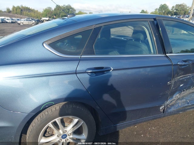 46161027 :رقم المزاد ، 3FA6P0H71JR226725 vin ، 2018 Ford Fusion Se مزاد بيع