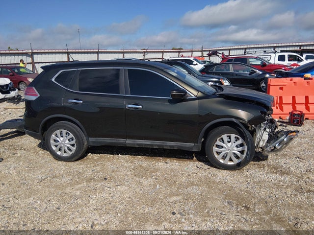 2015 Nissan Rogue S მანქანა იყიდება აუქციონზე, vin: 5N1AT2MV9FC838432, აუქციონის ნომერი: 46161206