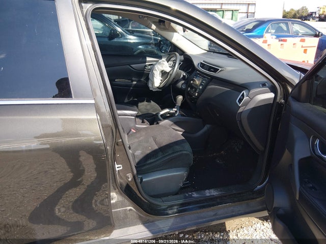 2015 Nissan Rogue S მანქანა იყიდება აუქციონზე, vin: 5N1AT2MV9FC838432, აუქციონის ნომერი: 46161206