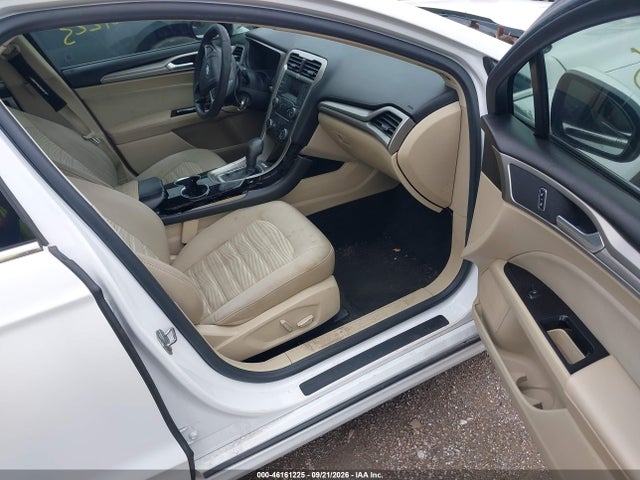 46161225 :رقم المزاد ، 3FA6P0H72GR125833 vin ، 2016 Ford Fusion Se مزاد بيع