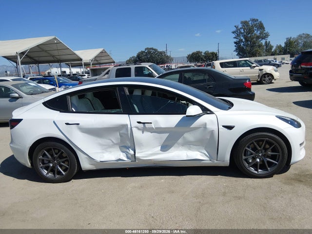 46161250 :رقم المزاد ، 5YJ3E1EA2NF374673 vin ، 2022 Tesla Model 3 Rear-wheel Drive مزاد بيع