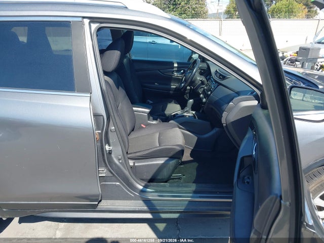 JN8AT2MT5HW152297 Nissan ROGUE SV