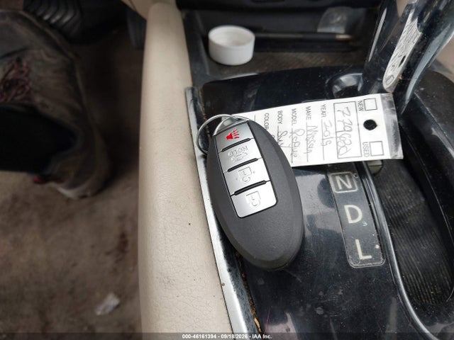 2015 Nissan Rogue Sl მანქანა იყიდება აუქციონზე, vin: 5N1AT2MV2FC779630, აუქციონის ნომერი: 46161394