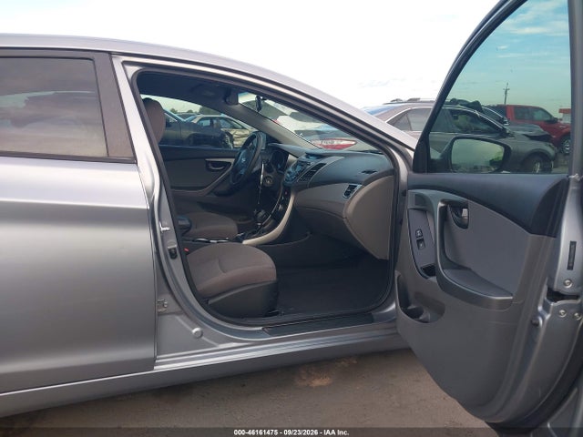 46161475 :رقم المزاد ، 5NPDH4AE1FH585792 vin ، 2015 Hyundai Elantra Se مزاد بيع