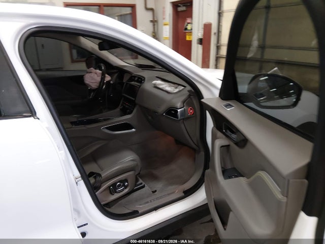 Продаж на аукціоні авто 2018 Jaguar F-pace 25t R-sport, vin: SADCL2FX6JA249729, номер лоту: 46161638
