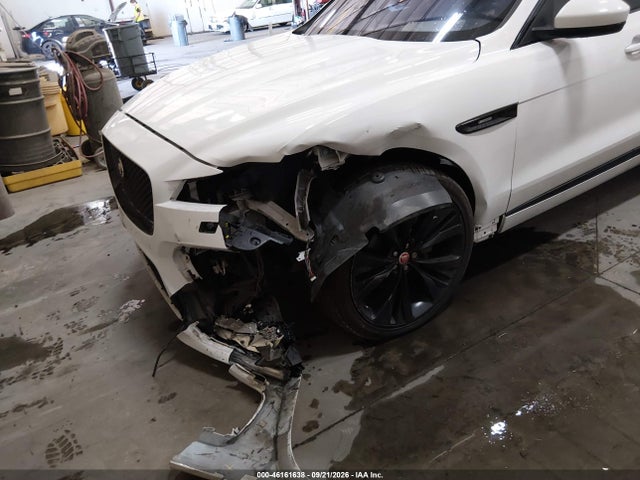 Продаж на аукціоні авто 2018 Jaguar F-pace 25t R-sport, vin: SADCL2FX6JA249729, номер лоту: 46161638