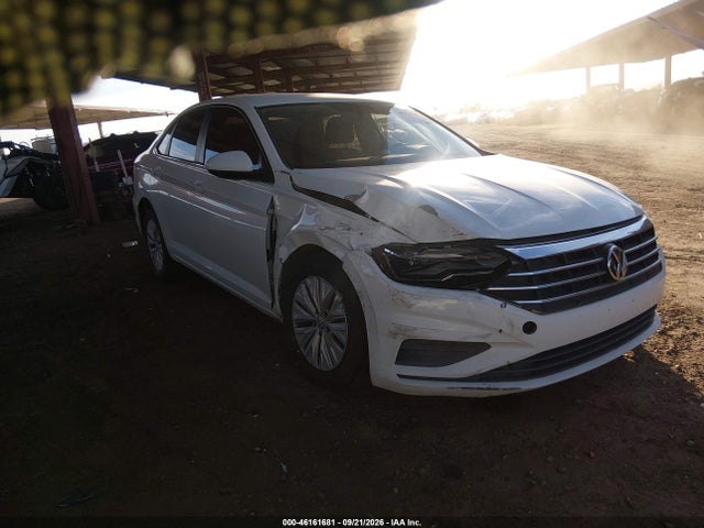 2019 3VWN57BU0KM064570 главное изображение