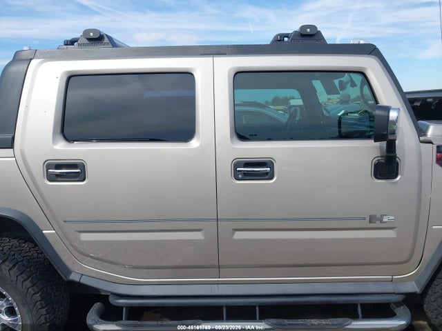 2005 Hummer H2 Sut მანქანა იყიდება აუქციონზე, vin: 5GRGN22U05H128242, აუქციონის ნომერი: 46161769