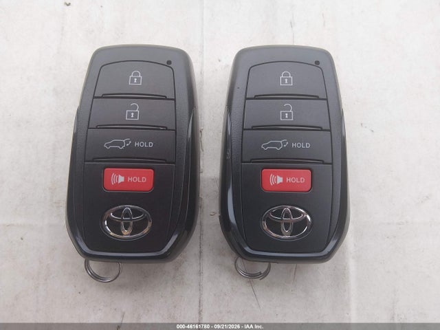 2026 Toyota Corolla Cross Xle მანქანა იყიდება აუქციონზე, vin: 7MUDAABG9TV176499, აუქციონის ნომერი: 46161780