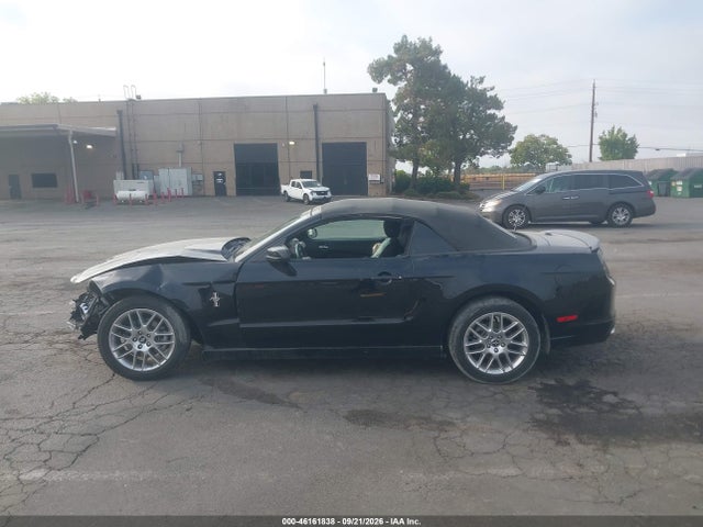 Продажа на аукционе авто 2014 Ford Mustang V6 Premium, vin: 1ZVBP8EM6E5285311, номер лота: 46161838