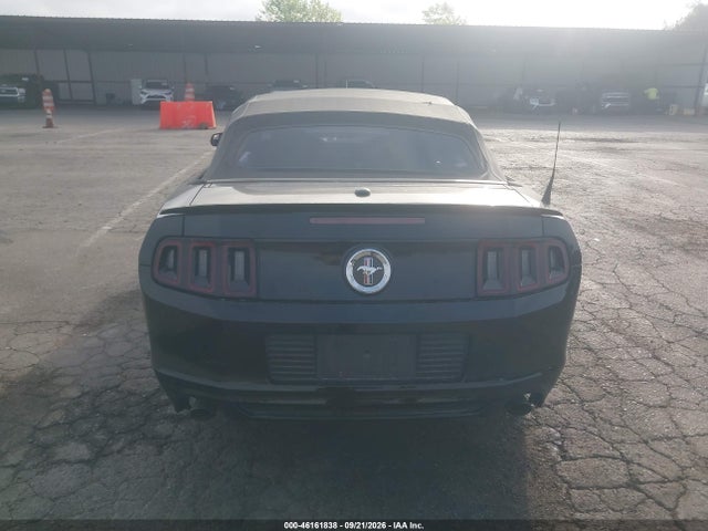 Продажа на аукционе авто 2014 Ford Mustang V6 Premium, vin: 1ZVBP8EM6E5285311, номер лота: 46161838