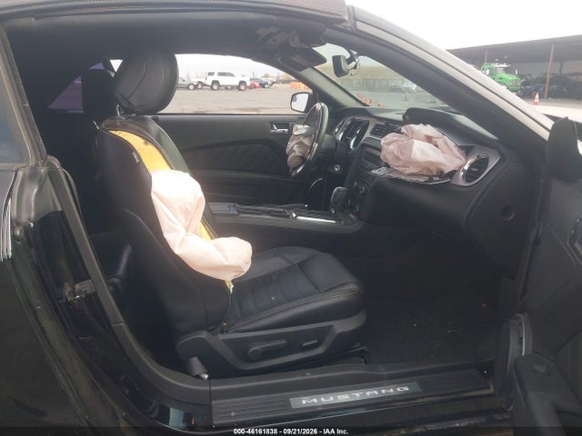 Продажа на аукционе авто 2014 Ford Mustang V6 Premium, vin: 1ZVBP8EM6E5285311, номер лота: 46161838