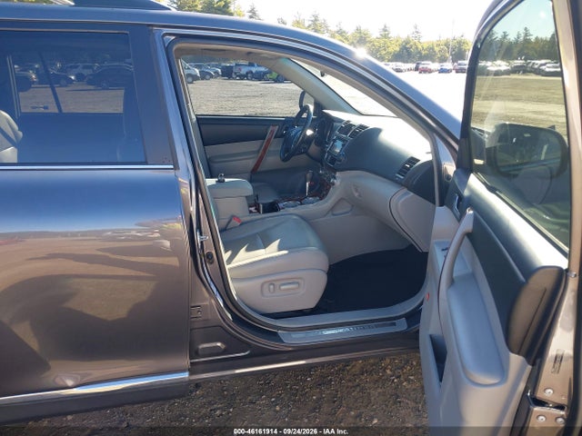 46161914 :رقم المزاد ، 5TDDK3EH2DS272712 vin ، 2013 Toyota Highlander Limited V6 مزاد بيع