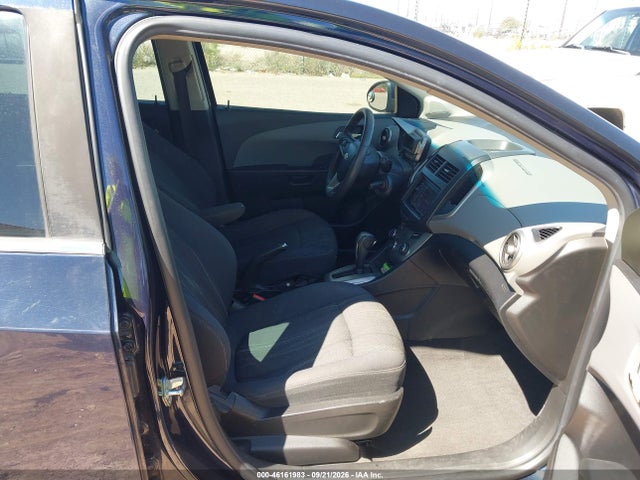 Chevrolet SONIC LT 2015 1G1JC5SH5F4215525 Image 5