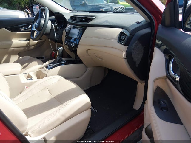 2017 Nissan Rogue Sl მანქანა იყიდება აუქციონზე, vin: 5N1AT2MV5HC779916, აუქციონის ნომერი: 46162038