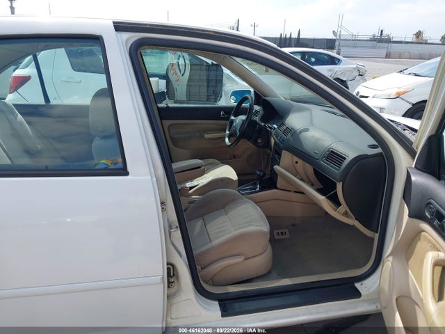 2000 Volkswagen Jetta Gls მანქანა იყიდება აუქციონზე, vin: 3VWSC29M6YM031356, აუქციონის ნომერი: 46162048