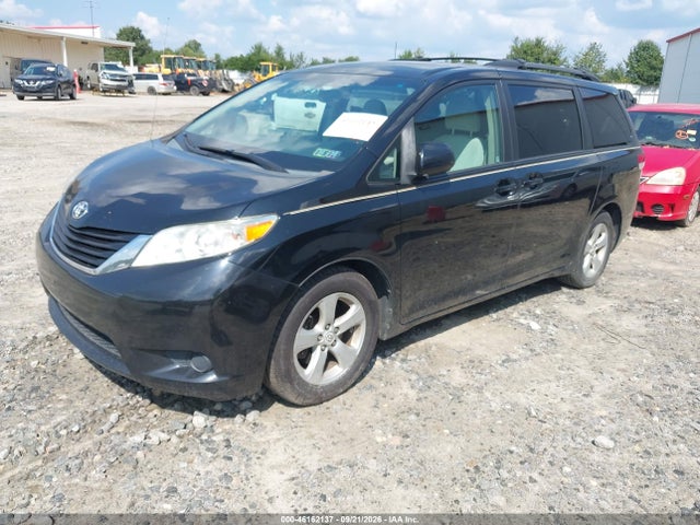 2012 Toyota Sienna Le V6 8 Passenger მანქანა იყიდება აუქციონზე, vin: 5TDKK3DC5CS195782, აუქციონის ნომერი: 46162137