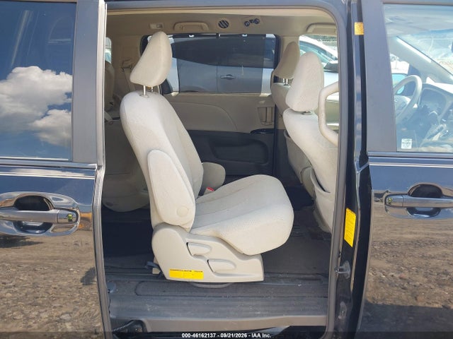 2012 Toyota Sienna Le V6 8 Passenger მანქანა იყიდება აუქციონზე, vin: 5TDKK3DC5CS195782, აუქციონის ნომერი: 46162137