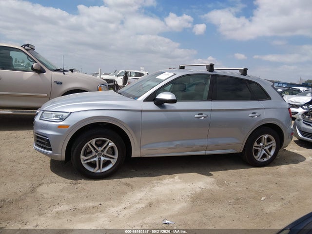 WA1ANAFY5J2044665 Audi Q5 2.0t Premium/2.0t Tech Premium