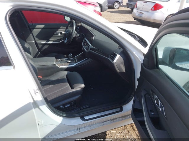 46162192 :رقم المزاد ، 3MW5R7J01L8B23011 vin ، 2020 Bmw 330i Xdrive مزاد بيع