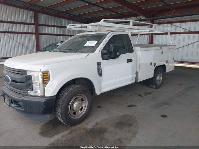 46162247 :رقم المزاد ، 1FDRF3E69KEG46613 vin ، 2019 Ford F-350 Chassis Xl مزاد بيع