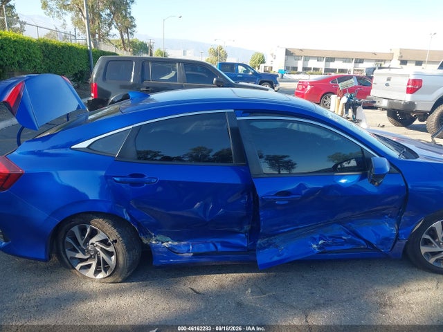 Продаж на аукціоні авто 2018 Honda Civic Ex, vin: 2HGFC2F72JH547240, номер лоту: 46162283