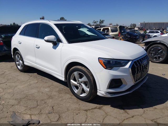 2021 Audi Q3 Premium 40 Tfsi Quattro Tiptronic მანქანა იყიდება აუქციონზე, vin: WA1AUCF32M1095845, აუქციონის ნომერი: 46162294