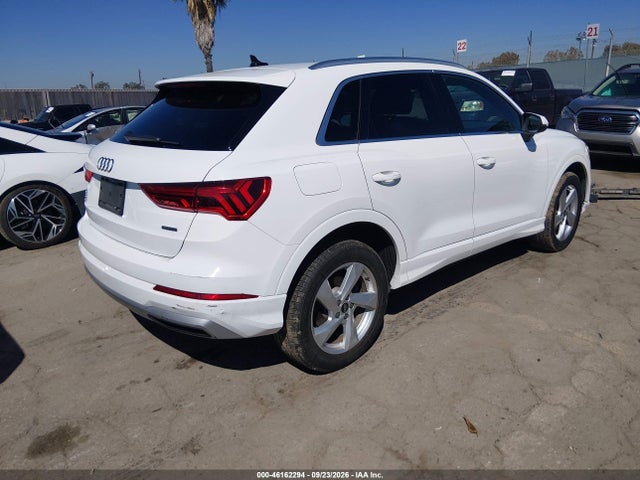 2021 Audi Q3 Premium 40 Tfsi Quattro Tiptronic მანქანა იყიდება აუქციონზე, vin: WA1AUCF32M1095845, აუქციონის ნომერი: 46162294