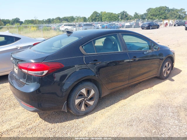 2017 Kia Forte Lx მანქანა იყიდება აუქციონზე, vin: 3KPFK4A73HE068500, აუქციონის ნომერი: 46162397