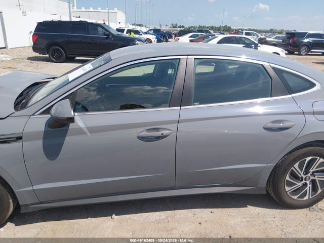 Auction sale of the 2026 Hyundai Sonata Hybrid Blue, vin: KMHL24JJ1TA174434, lot number: 46162409