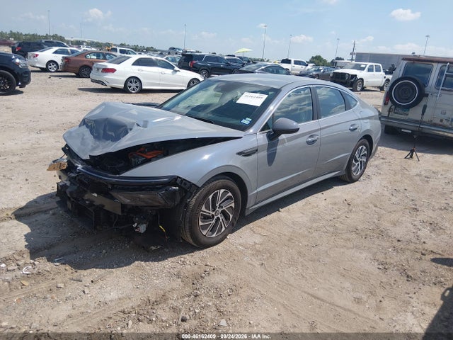 Auction sale of the 2026 Hyundai Sonata Hybrid Blue, vin: KMHL24JJ1TA174434, lot number: 46162409