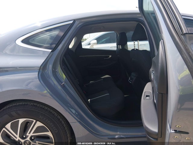 Auction sale of the 2026 Hyundai Sonata Hybrid Blue, vin: KMHL24JJ1TA174434, lot number: 46162409