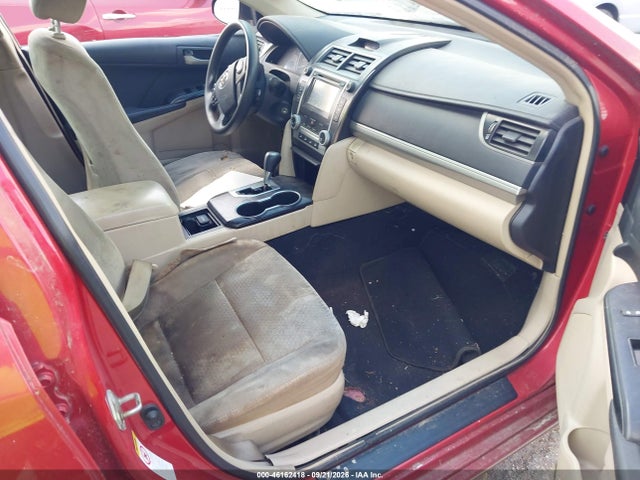 46162418 :رقم المزاد ، 4T1BF1FKXCU547002 vin ، 2012 Toyota Camry Le مزاد بيع