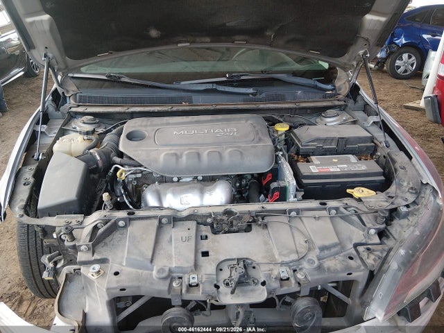 2015 Chrysler 200 Limited მანქანა იყიდება აუქციონზე, vin: 1C3CCCAB8FN601100, აუქციონის ნომერი: 46162444
