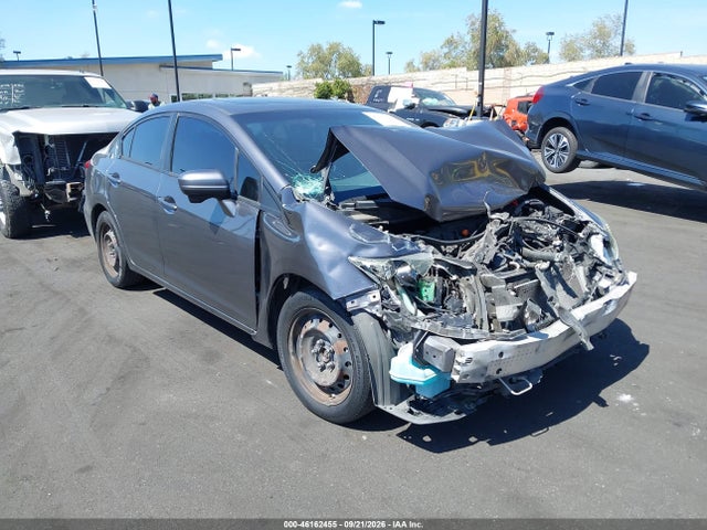 2015 19XFB2F82FE211603 main image