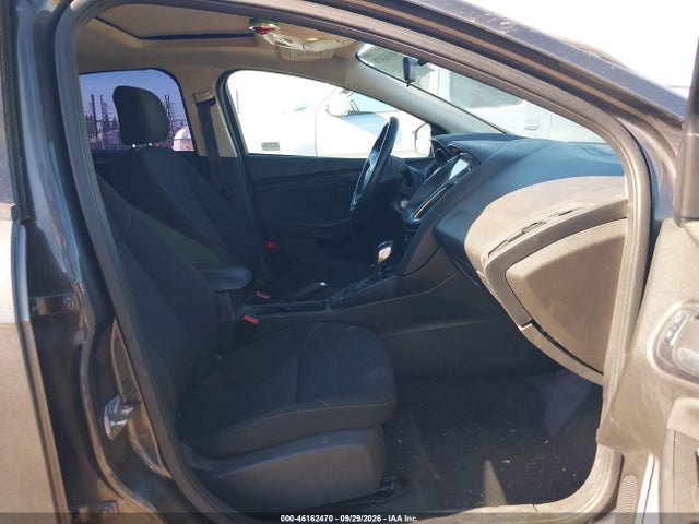 Ford FOCUS SE 2016 1FADP3FE2GL257807 Image 5