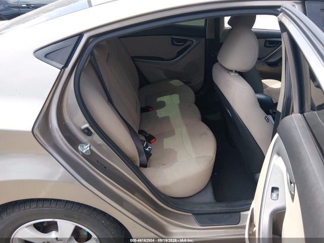 5NPDH4AE1FH630827 Hyundai ELANTRA SE
