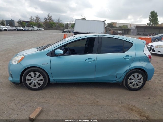 46162535 :رقم المزاد ، JTDKDTB39E1062889 vin ، 2014 Toyota Prius C Two مزاد بيع