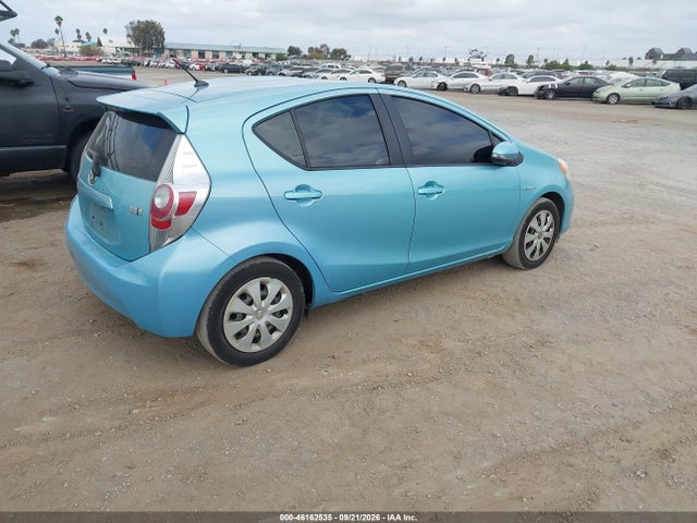 46162535 :رقم المزاد ، JTDKDTB39E1062889 vin ، 2014 Toyota Prius C Two مزاد بيع