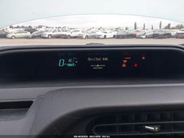 46162535 :رقم المزاد ، JTDKDTB39E1062889 vin ، 2014 Toyota Prius C Two مزاد بيع