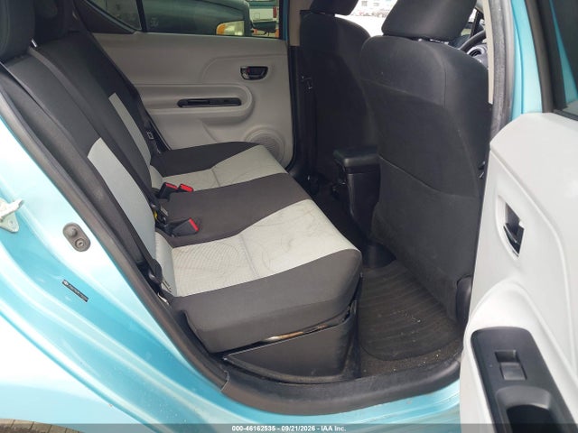 46162535 :رقم المزاد ، JTDKDTB39E1062889 vin ، 2014 Toyota Prius C Two مزاد بيع