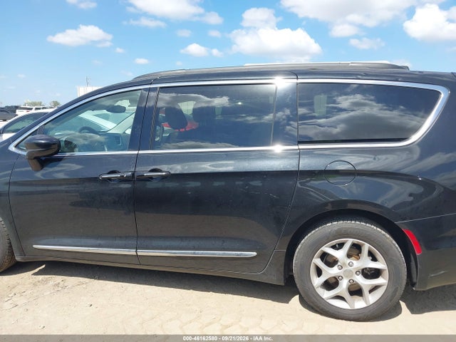 46162580 :رقم المزاد ، 2C4RC1BG1HR820703 vin ، 2017 Chrysler Pacifica Touring-l مزاد بيع