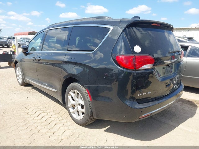 46162580 :رقم المزاد ، 2C4RC1BG1HR820703 vin ، 2017 Chrysler Pacifica Touring-l مزاد بيع