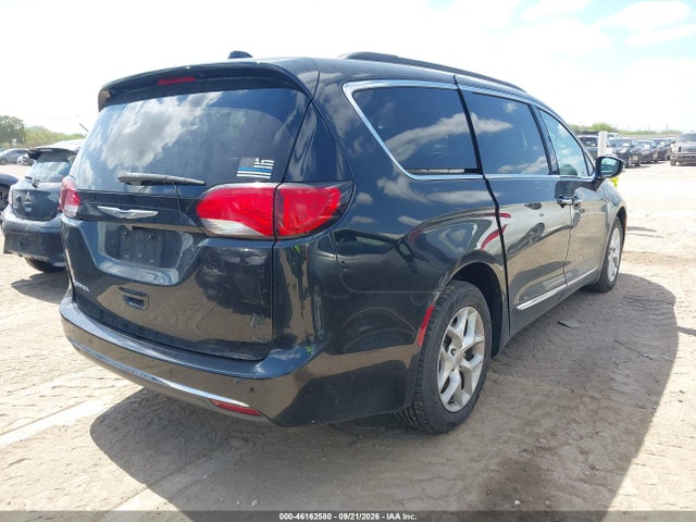 46162580 :رقم المزاد ، 2C4RC1BG1HR820703 vin ، 2017 Chrysler Pacifica Touring-l مزاد بيع