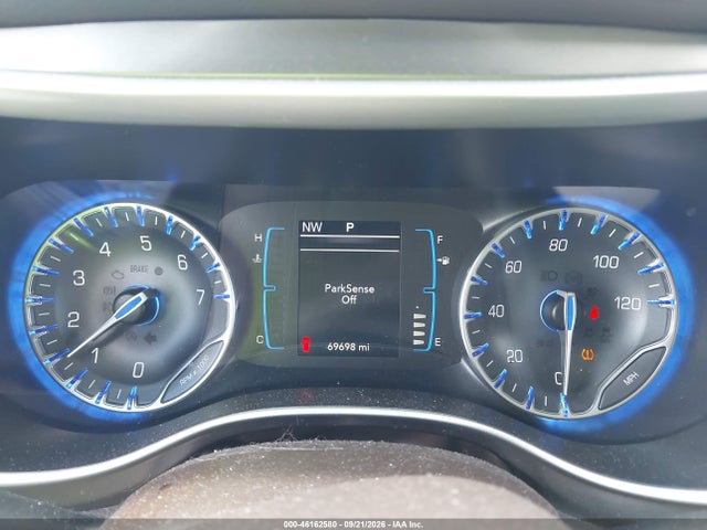 46162580 :رقم المزاد ، 2C4RC1BG1HR820703 vin ، 2017 Chrysler Pacifica Touring-l مزاد بيع