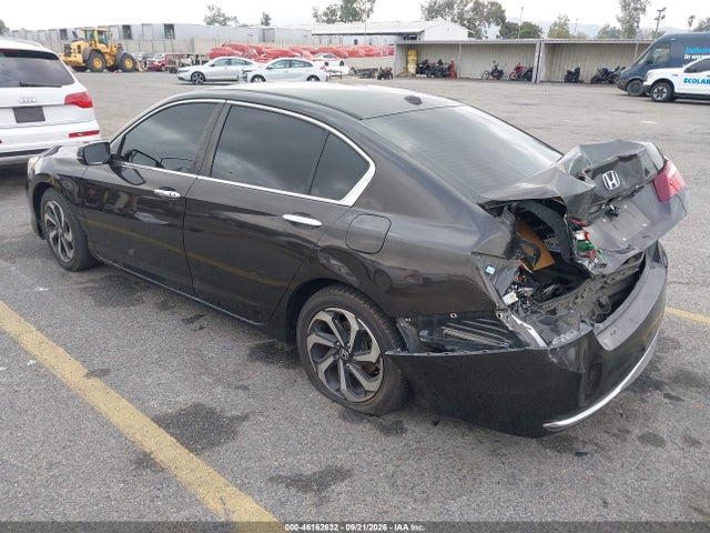 46162632 :رقم المزاد ، 1HGCR2F7XHA087142 vin ، 2017 Honda Accord Ex مزاد بيع