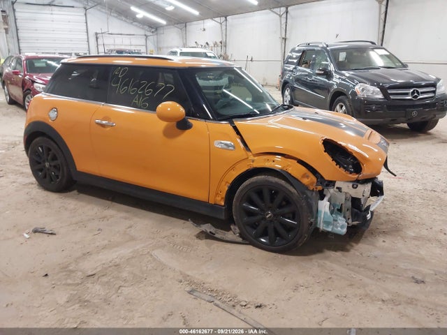 Продаж на аукціоні авто 2016 Mini Cooper S, vin: WMWXP7C53G3B92890, номер лоту: 46162677