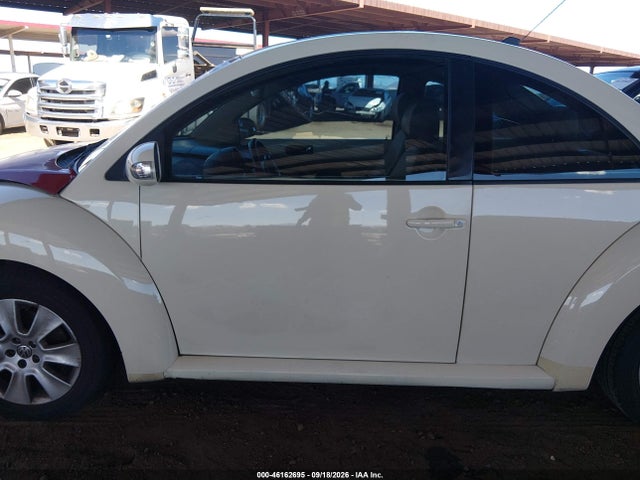 46162695 :رقم المزاد ، 3VWRG3AG3AM013479 vin ، 2010 Volkswagen New Beetle 2.5l مزاد بيع