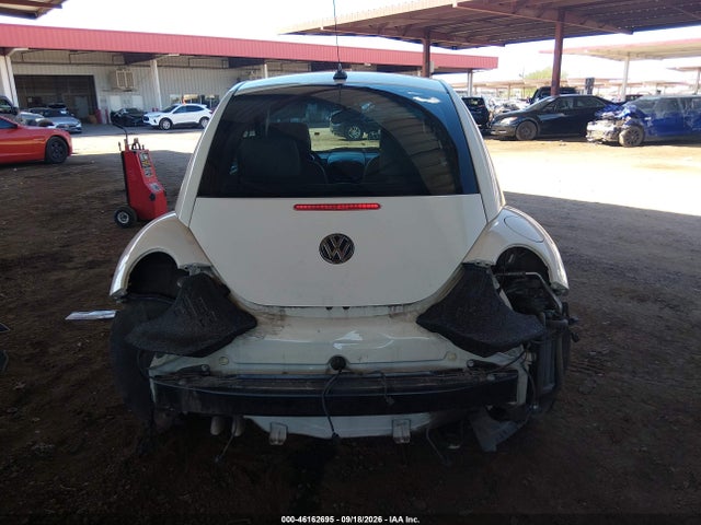 46162695 :رقم المزاد ، 3VWRG3AG3AM013479 vin ، 2010 Volkswagen New Beetle 2.5l مزاد بيع